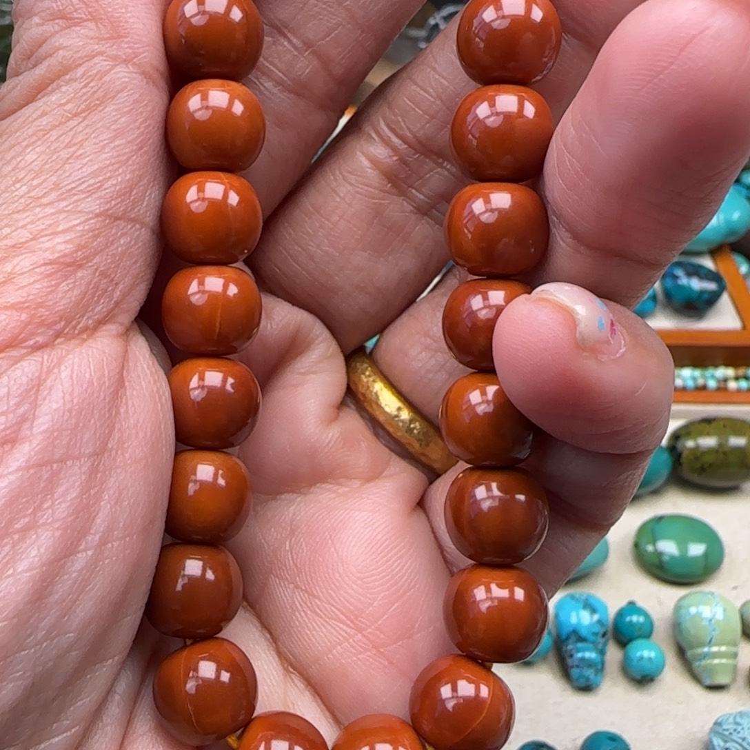 一***彩吊坠猴头核桃定制