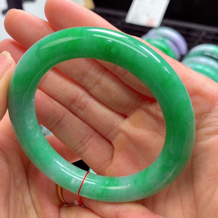 【闪购商品】翡翠手镯未镶嵌天然翡翠手镯