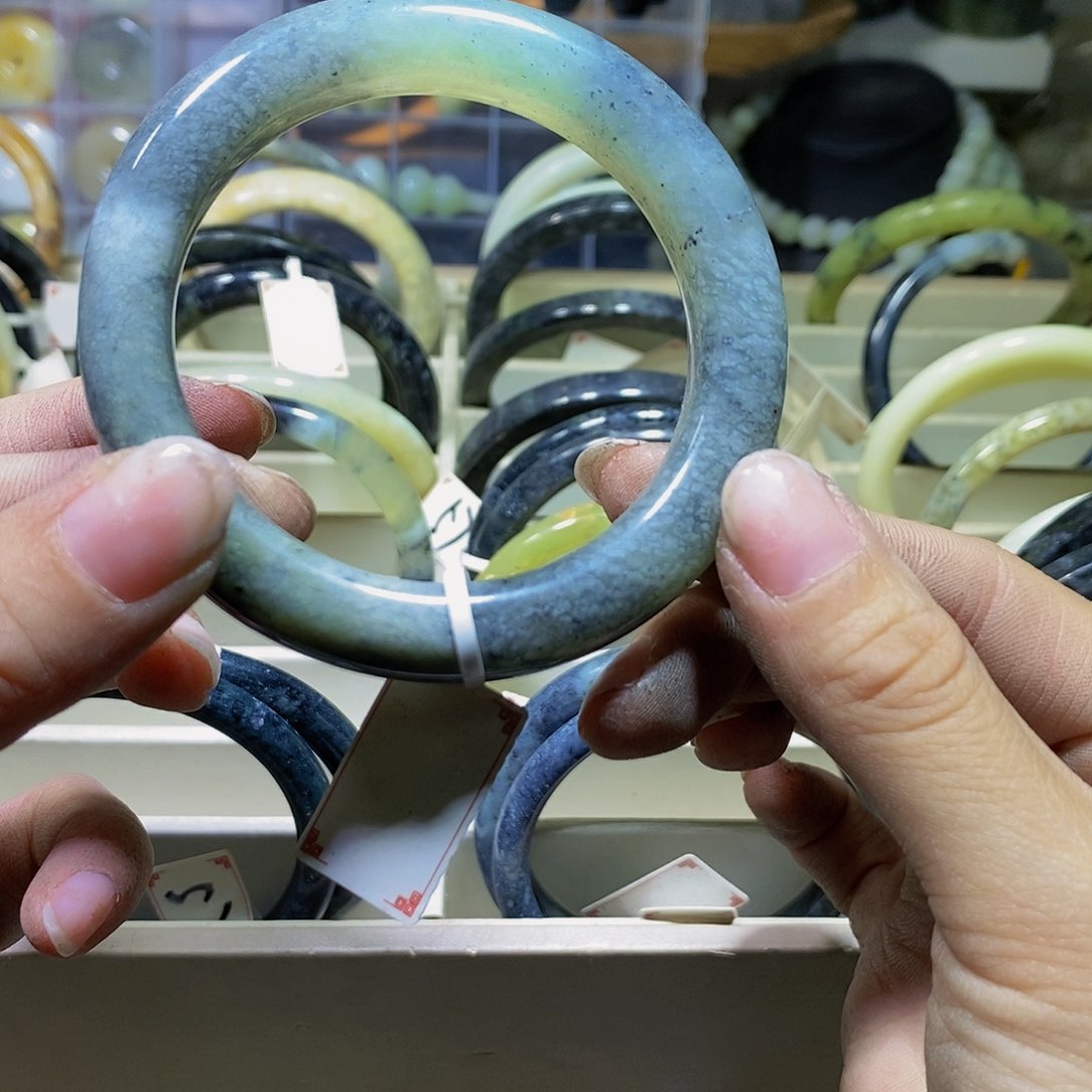 蛇纹石玉未镶嵌其他171