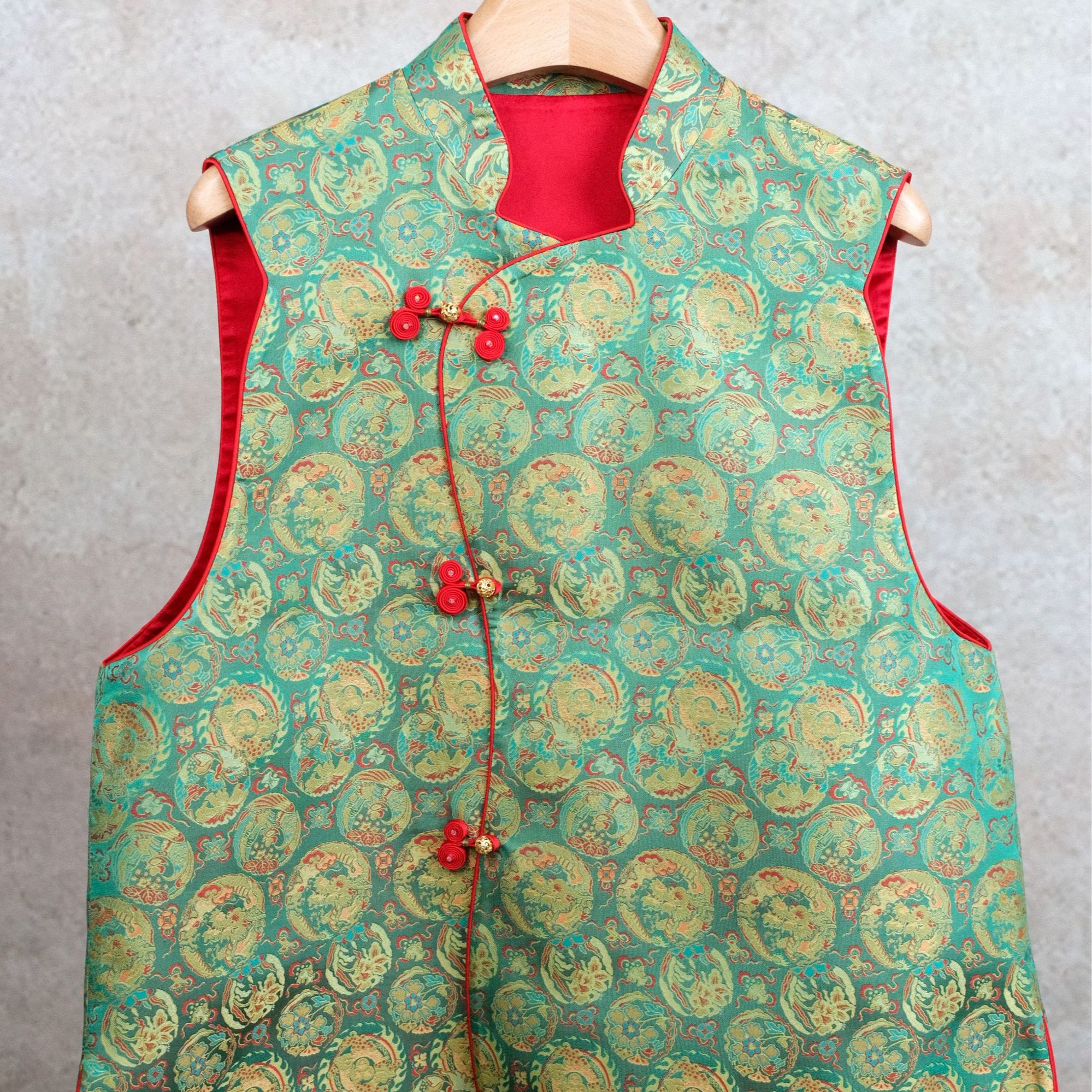 正品团龙凤狮马甲