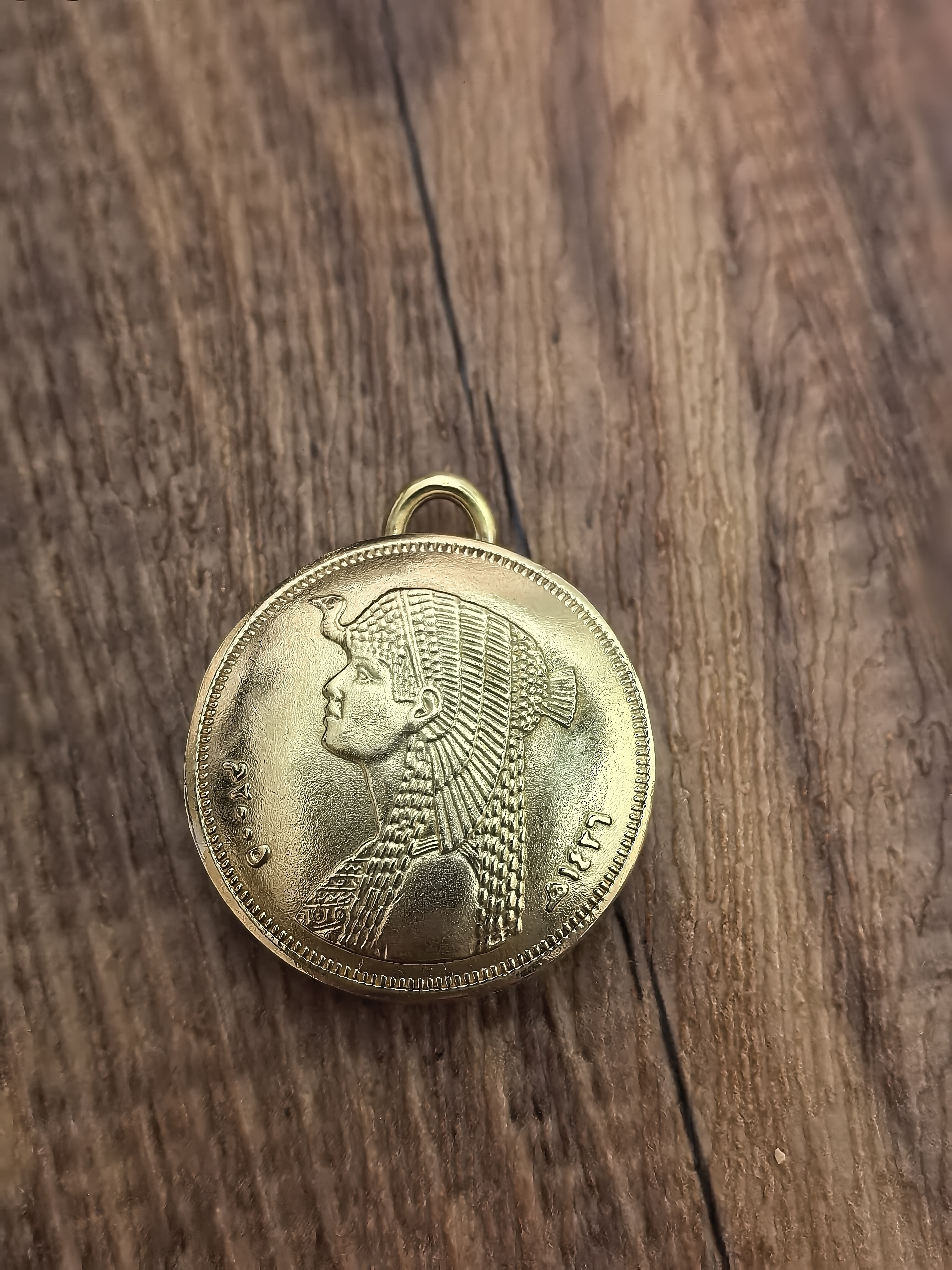 埃及艳后硬币盒子