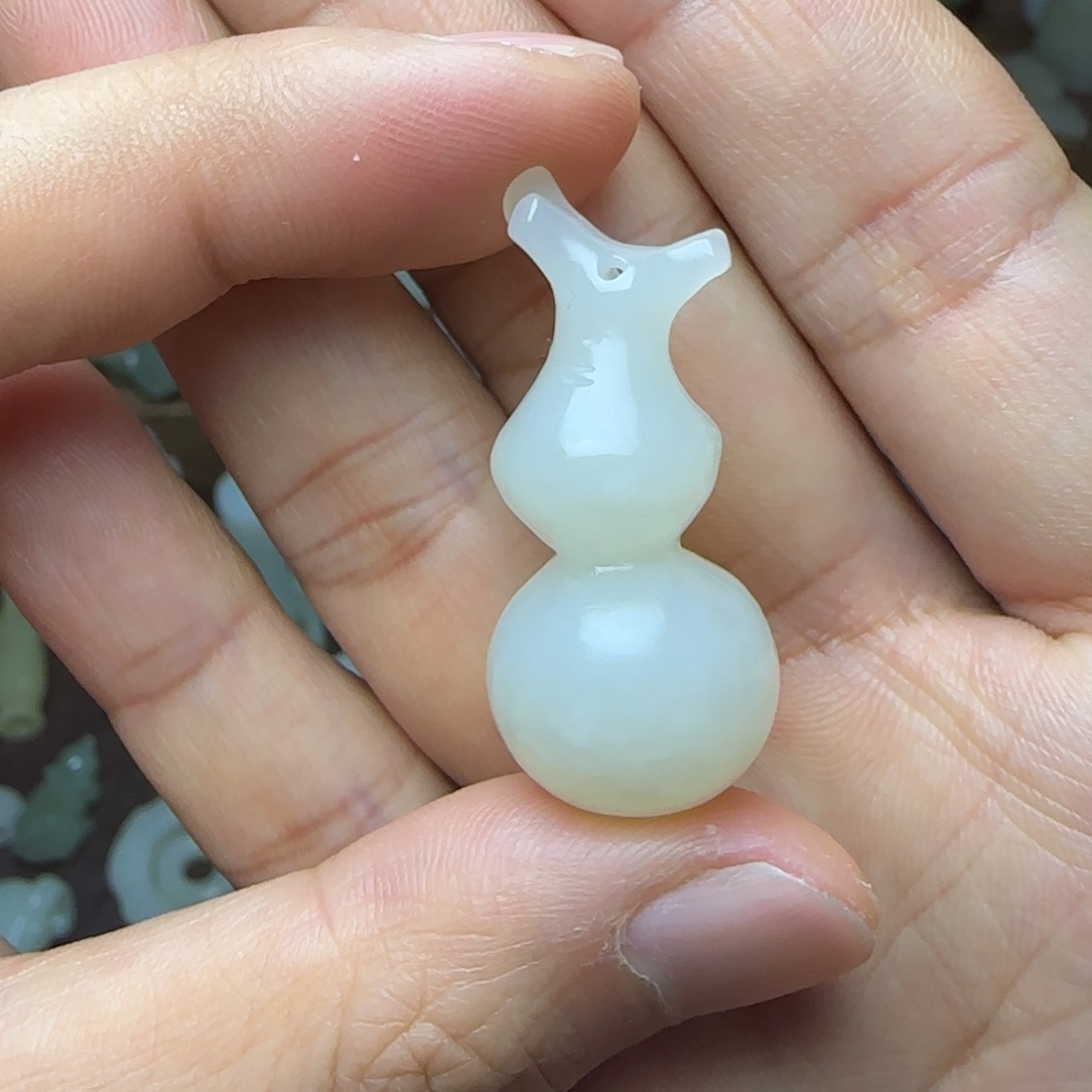 和田玉挂件未镶嵌葫芦