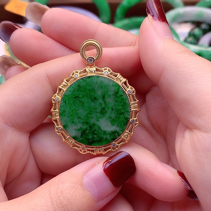 翡翠颈饰银S925镶嵌翡翠