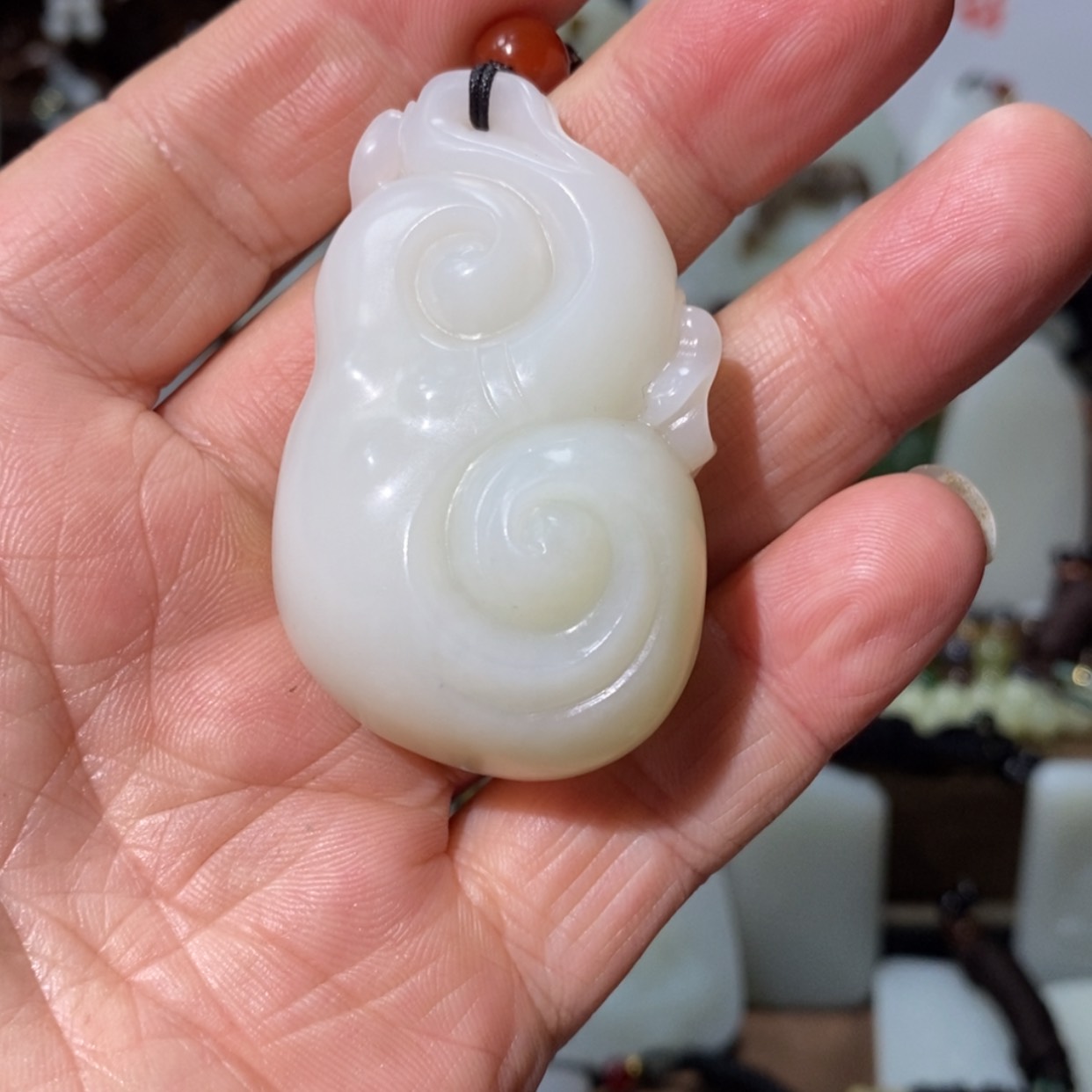 【闪购商品】和田玉吊坠(赠链)未镶嵌K*呀
