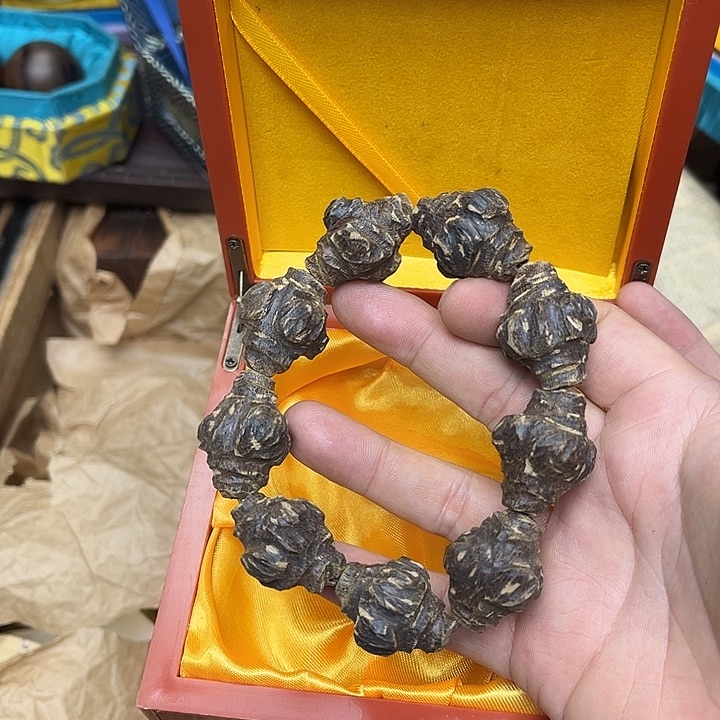 大叶紫檀（黑酸枝木类）