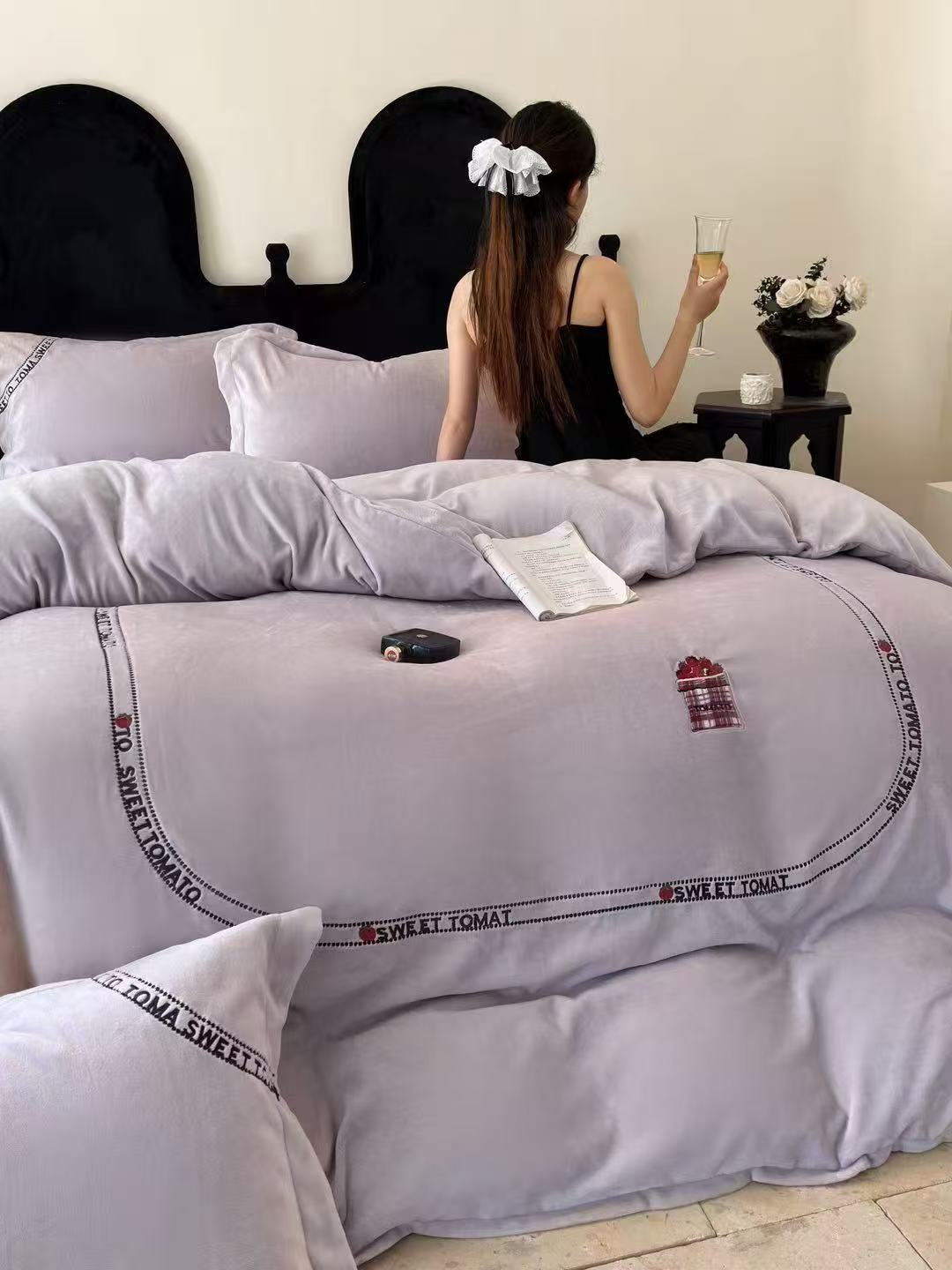 2025A类高端A类牛奶绒四件套加厚保暖双面绒被套冬季防滑加绒床单