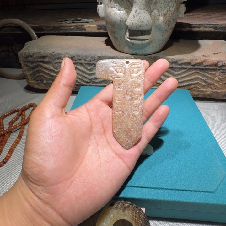 和田玉（糖玉）未镶嵌颈饰依*