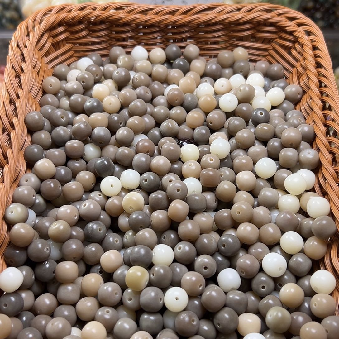 白玉菩提吊坠卡11冷色系桶珠130颗