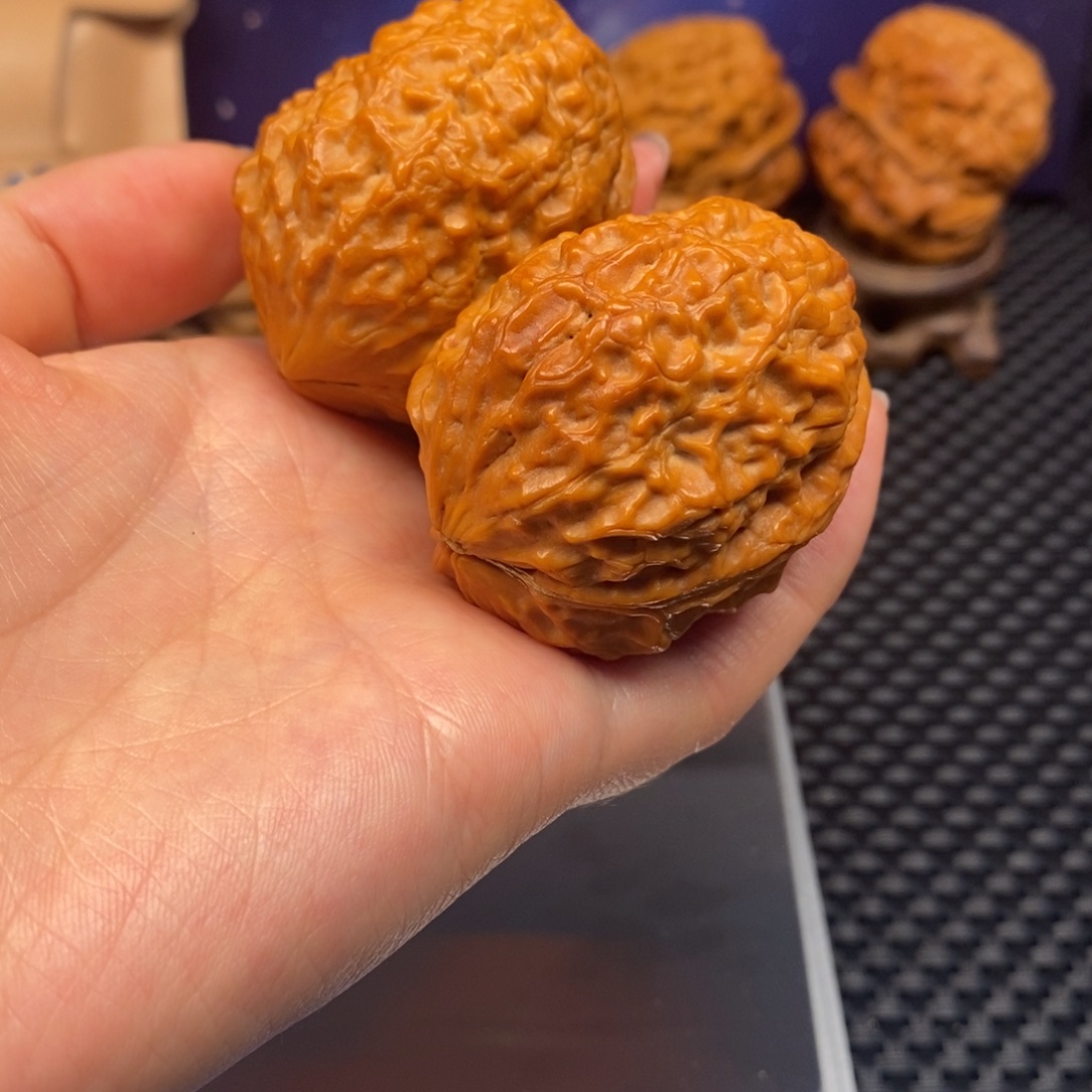 A***骐把件文玩核桃古鼎金刚