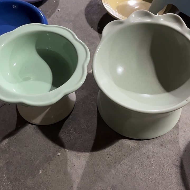 陶两个装陶瓷餐具一套