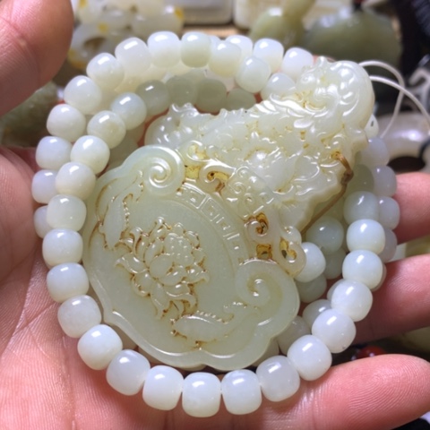 未镶嵌和田玉挂件五**？