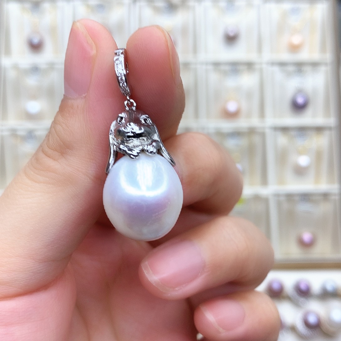 淡水珍珠颈饰合金