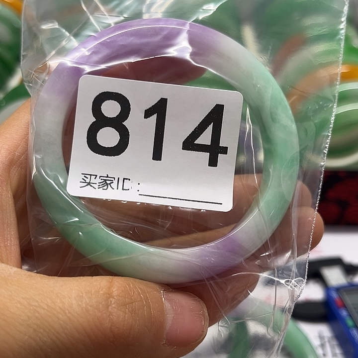 未镶嵌手镯翡翠好