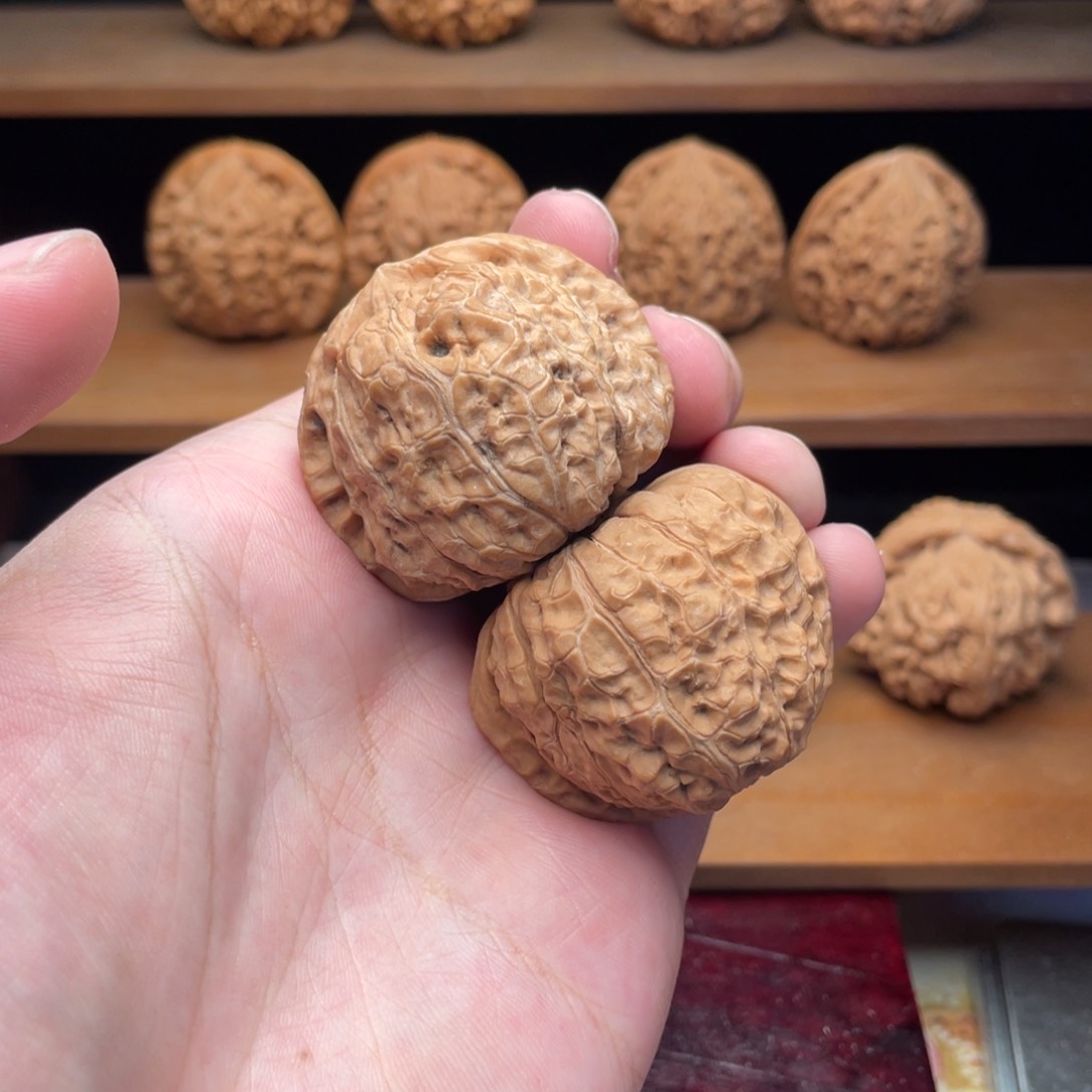 文玩核桃把件43毕业精配原装凹底南瓜墩