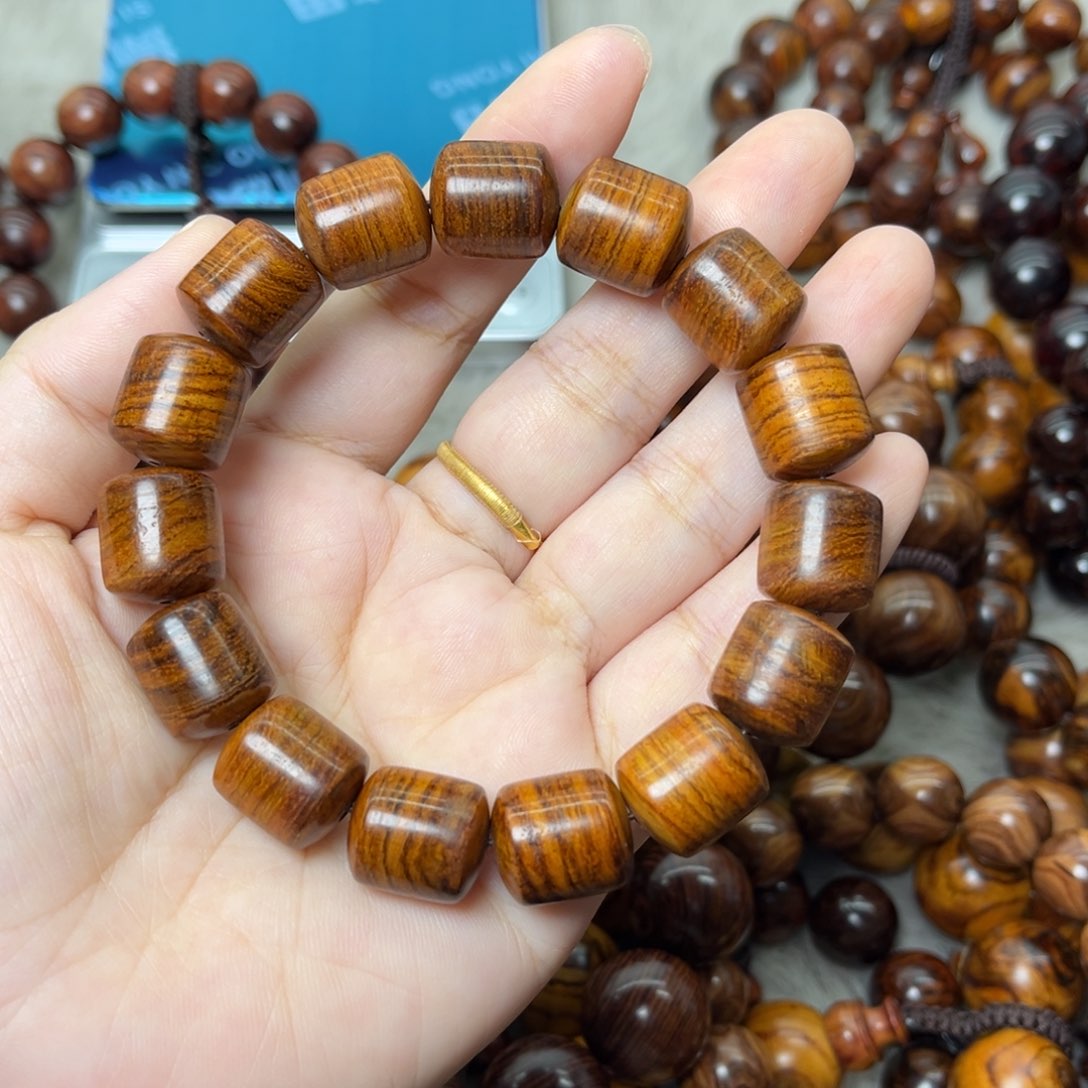 紫檀木类端景台黄花梨