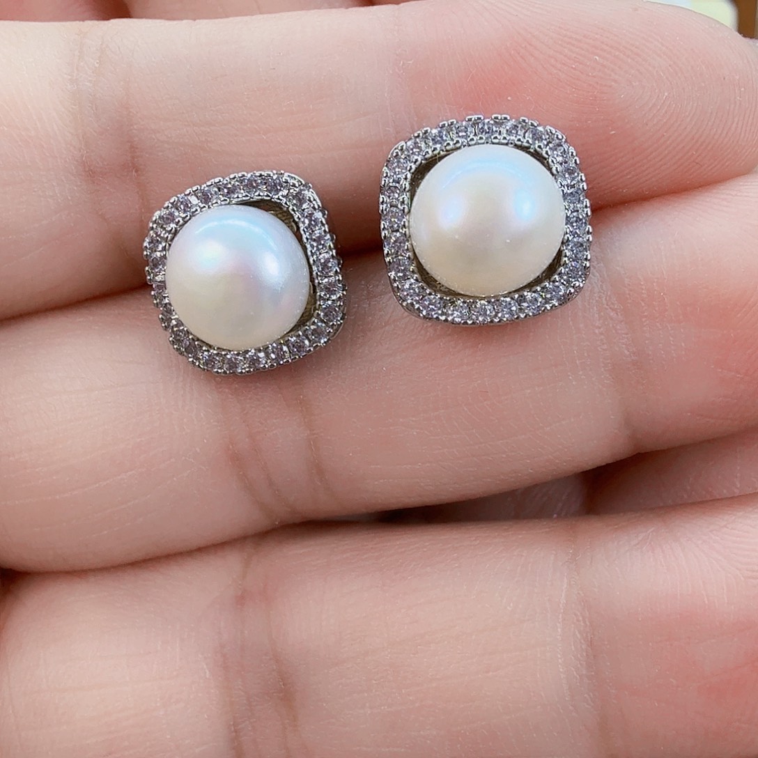 淡水珍珠耳饰未镶嵌