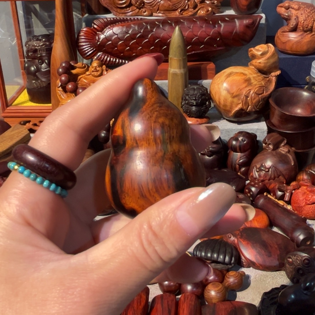 兠***菀交趾黄檀（大红酸枝）