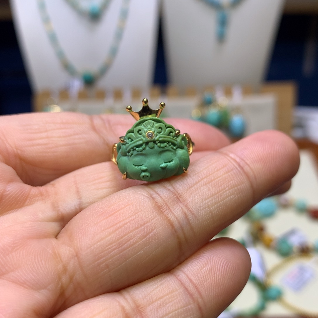 绿松石18K金镶嵌戒指