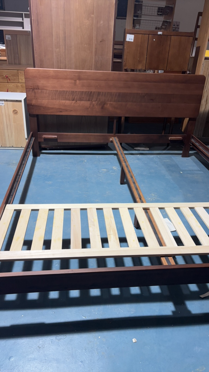 卢森堡床C款1.8黑胡桃木