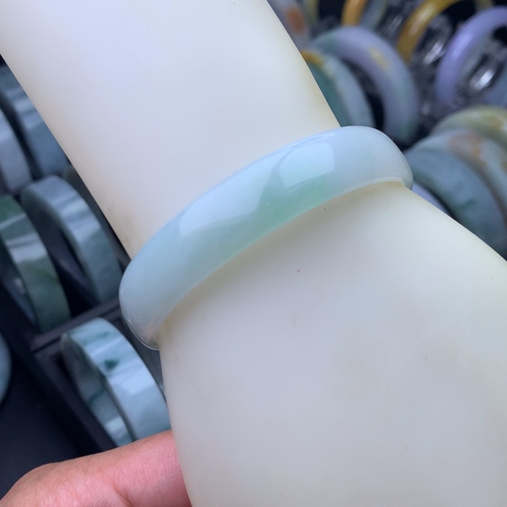 翡翠未镶嵌手镯手镯