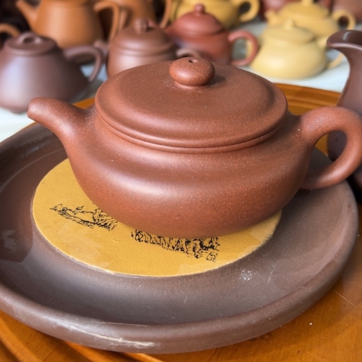 紫砂茶壶底槽青精工扁腹