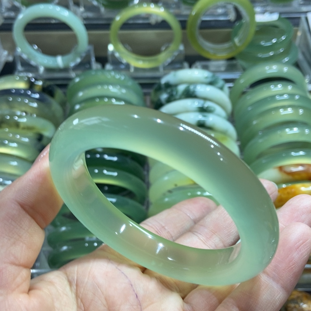 未镶嵌蛇纹石玉手镯60