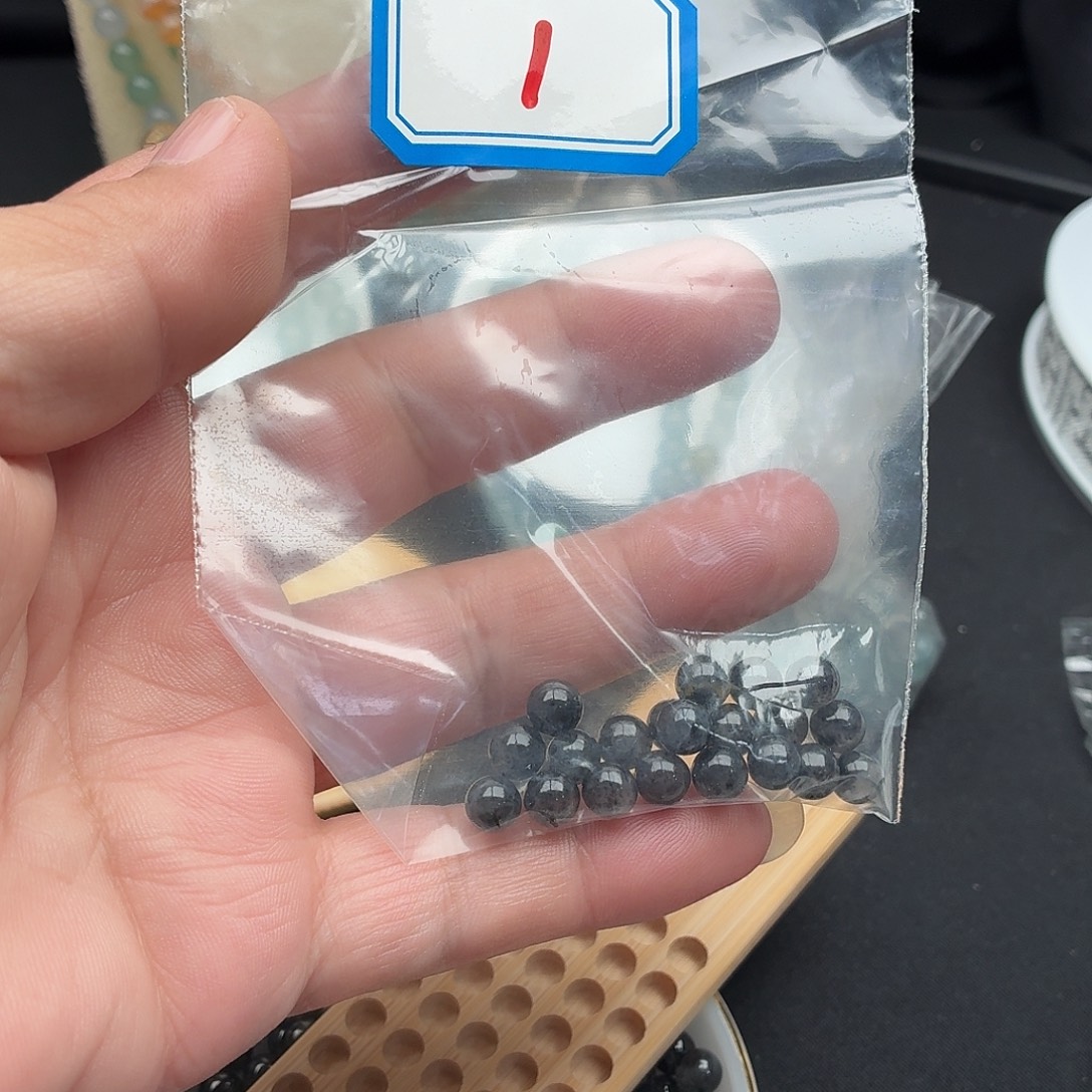牛***果未镶嵌定制翡翠翡翠珠链