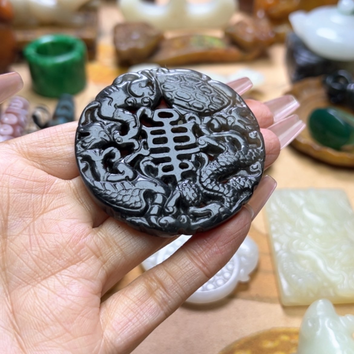 【闪购商品】蛇纹石玉颈饰未镶嵌