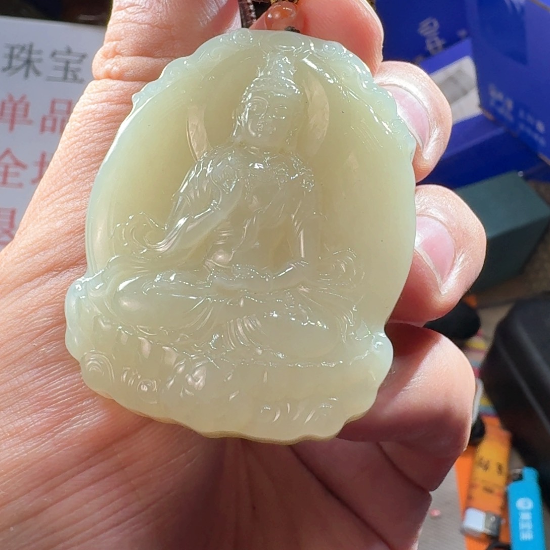 颈饰未镶嵌和田玉（糖玉）