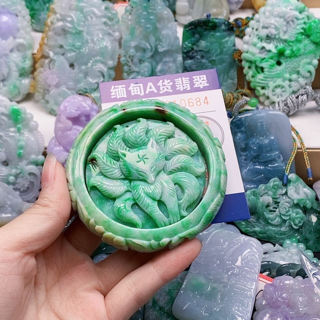 吊坠(不含链)未镶嵌翡翠