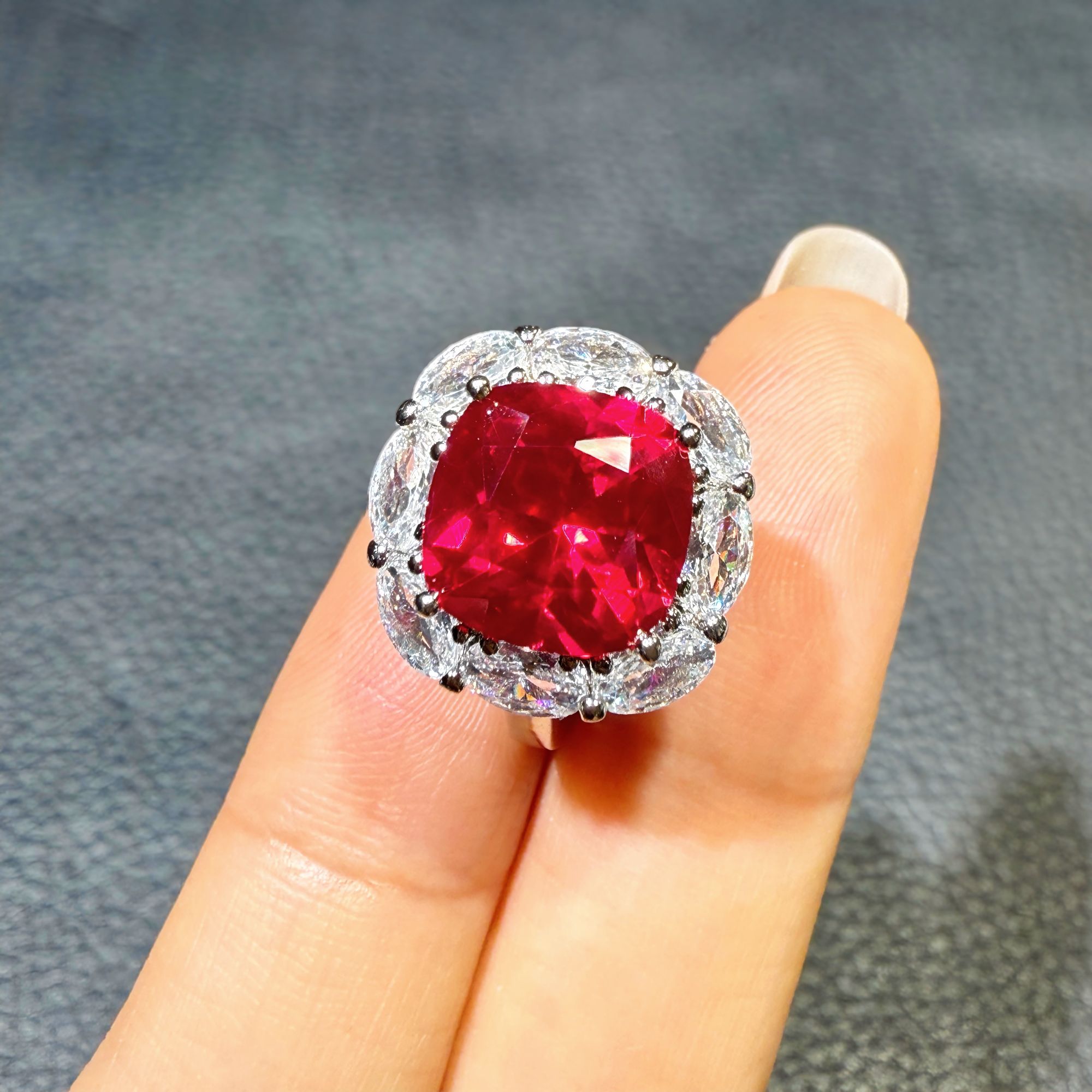 典藏轻奢-鸽血红宝石高精切宝石戒指YK-398