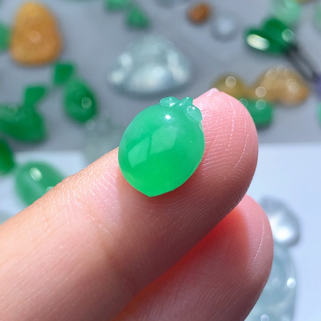 颈饰未镶嵌翡翠花**间缅甸