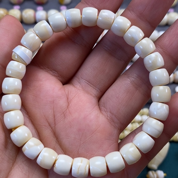 未镶嵌蜜蜡裸石直切