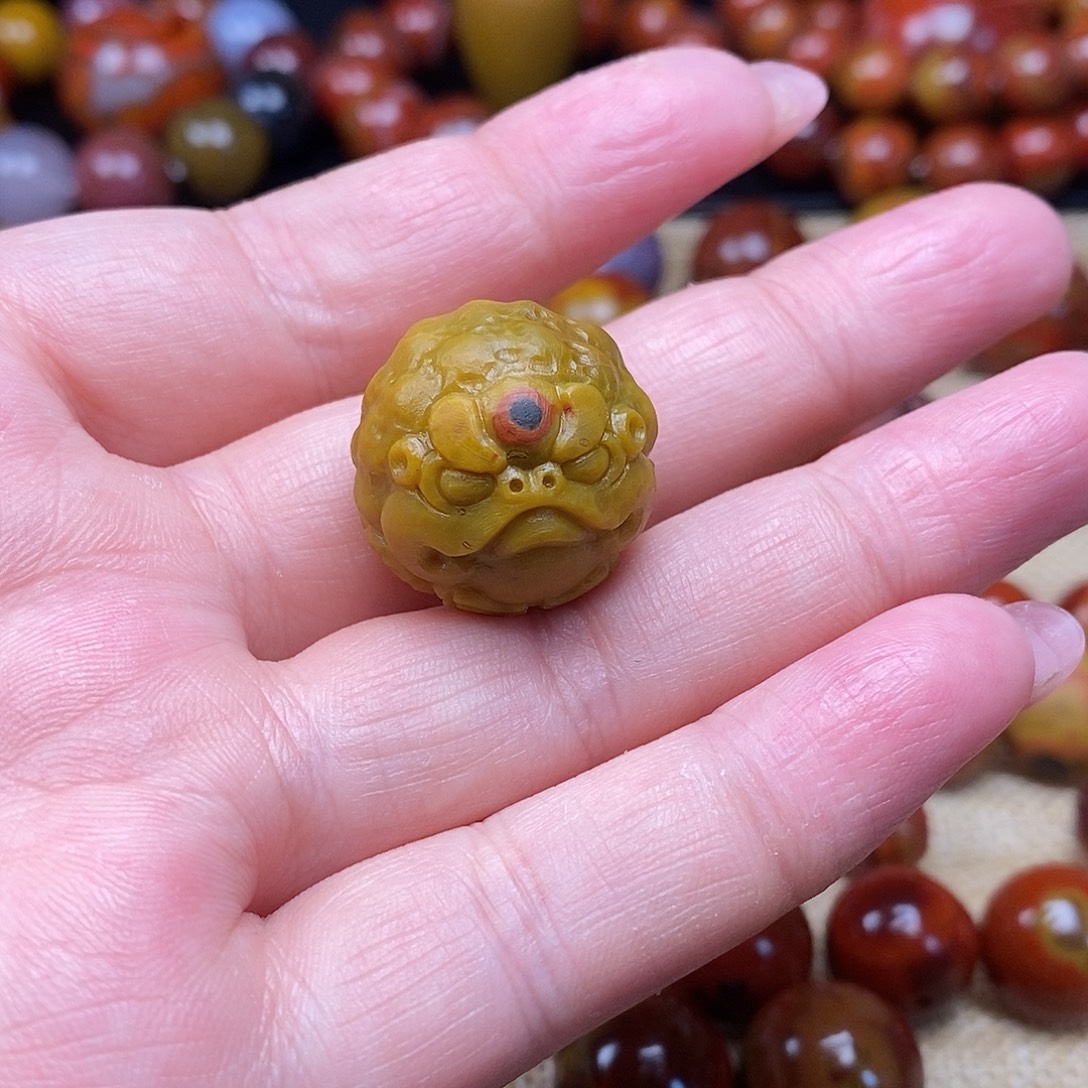 一***秋玛瑙/玉髓未镶嵌战国红玛瑙