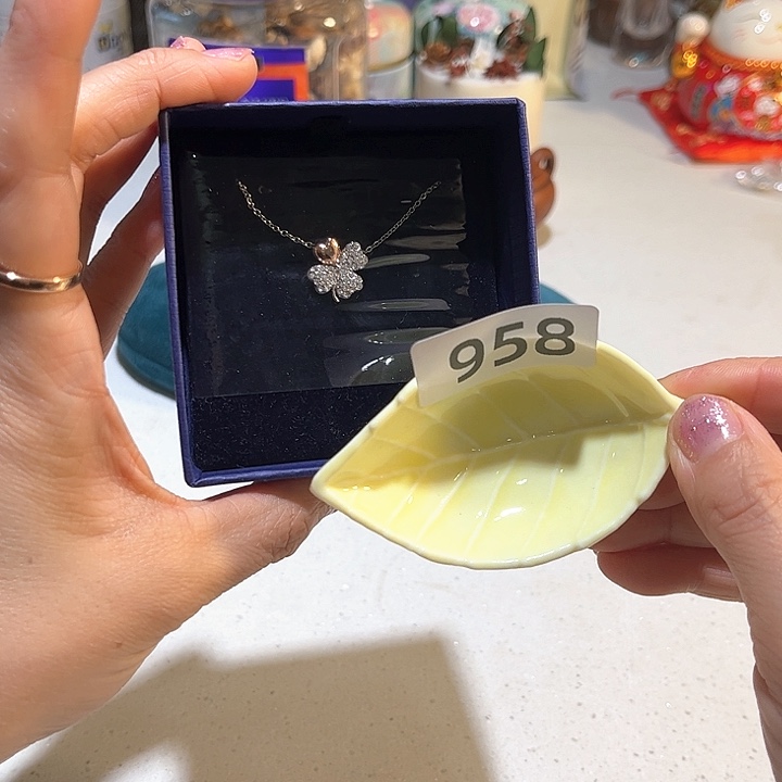 瓷片Dyiifgjkhhjjhjjj