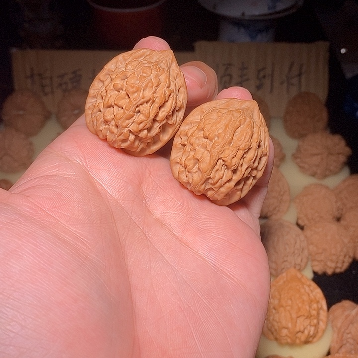 文玩核桃手把件太行山鸡心