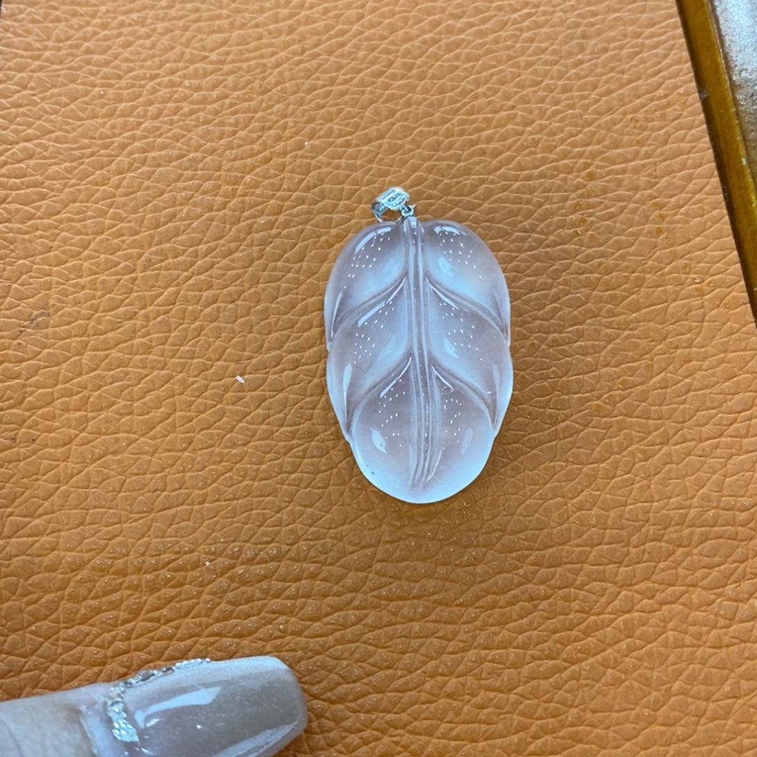 石英质玉吊坠(不含链)18K金镶嵌大*焱