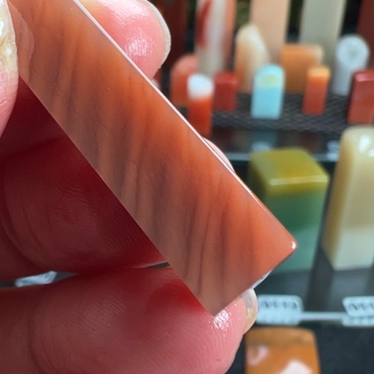 老挝石卜*卜我们的确是一