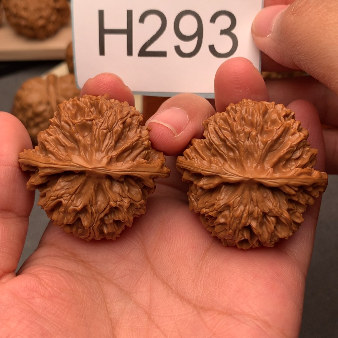 文玩核桃把件42红皮苹果园