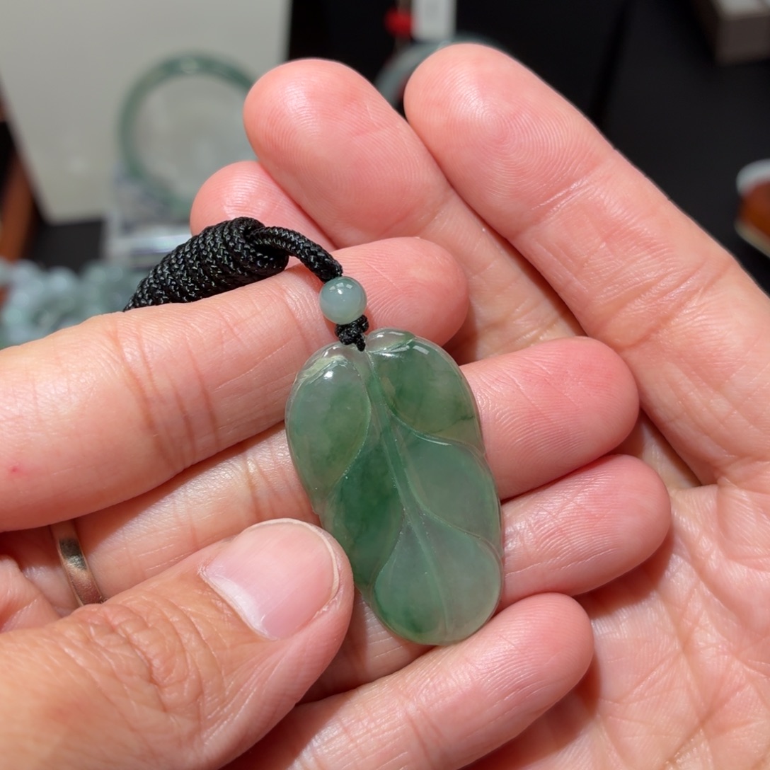 翡翠未镶嵌颈饰翡翠天然A货吊坠