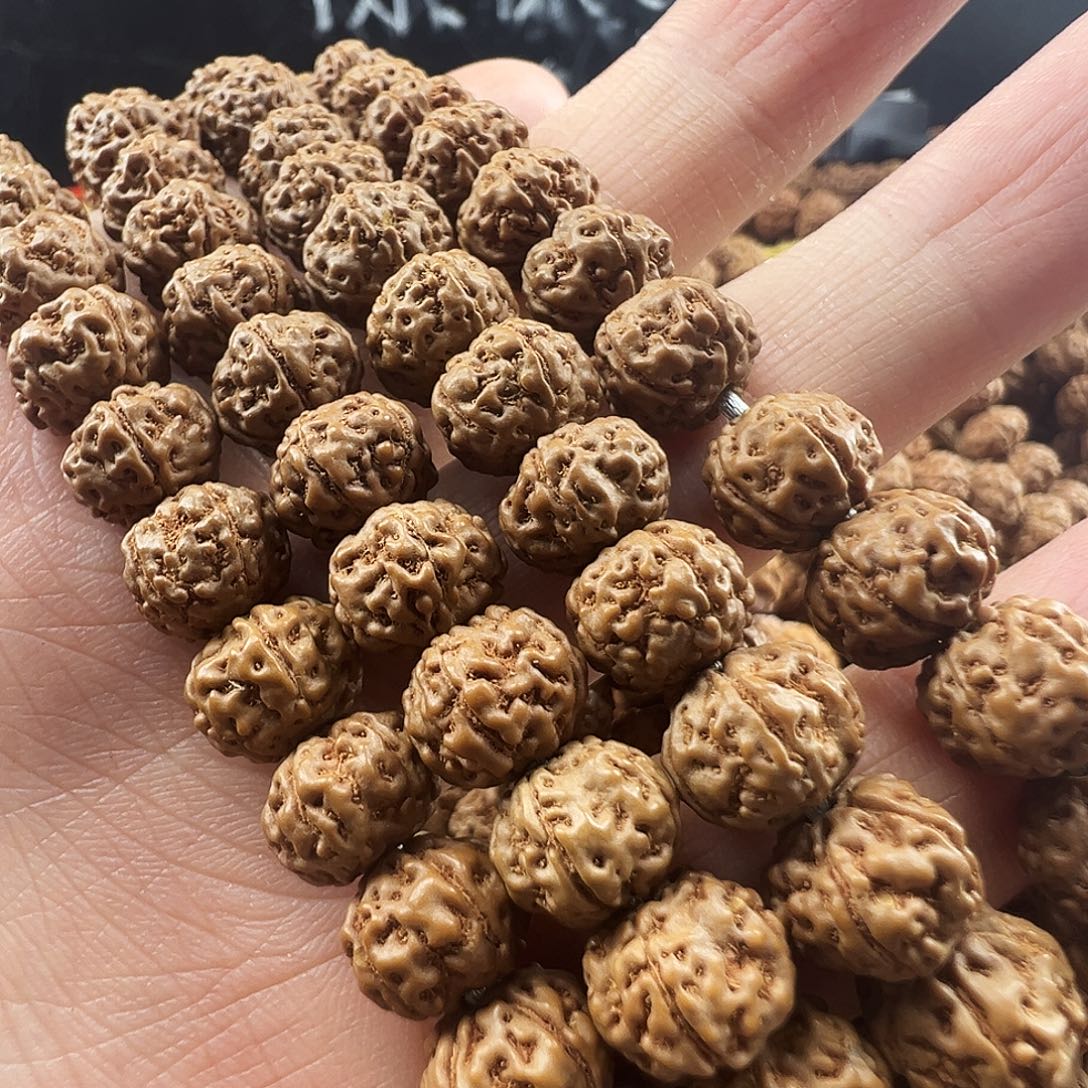 金刚菩提吊坠飞碟梅花114颗