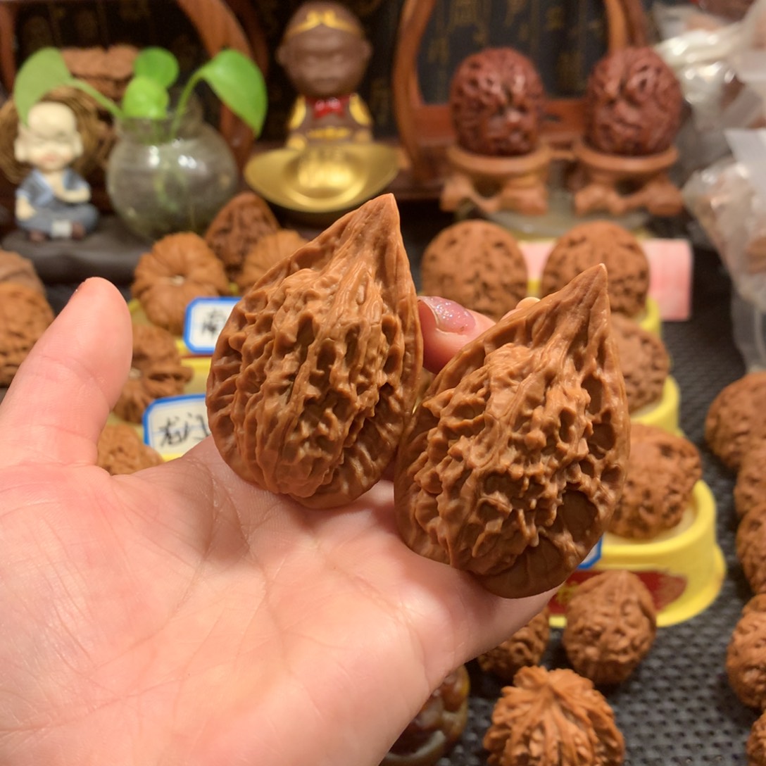 文玩核桃把件红缨枪