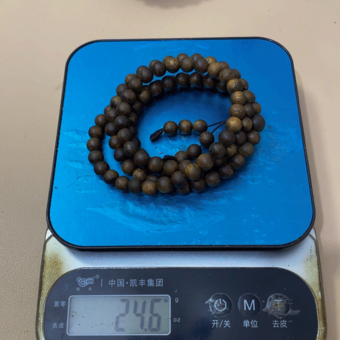 沉香木摆件郭*红骨凹身0.8多圈24.6克