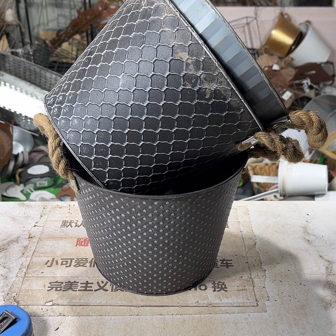 铁艺默认瑕疵介意勿拍发出不退不换