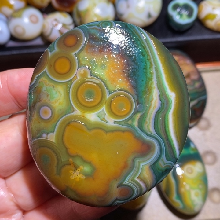 玛瑙/玉髓未镶嵌珠宝半成品