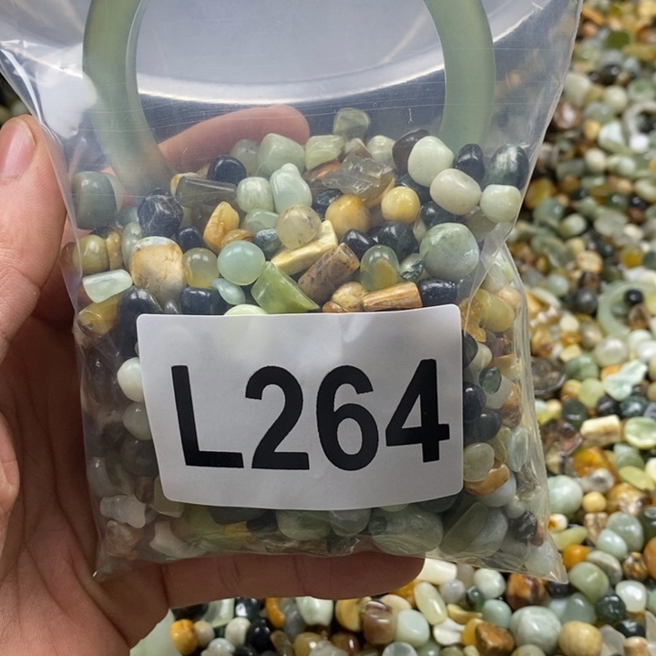 蛇纹石玉鱼缸石未镶嵌