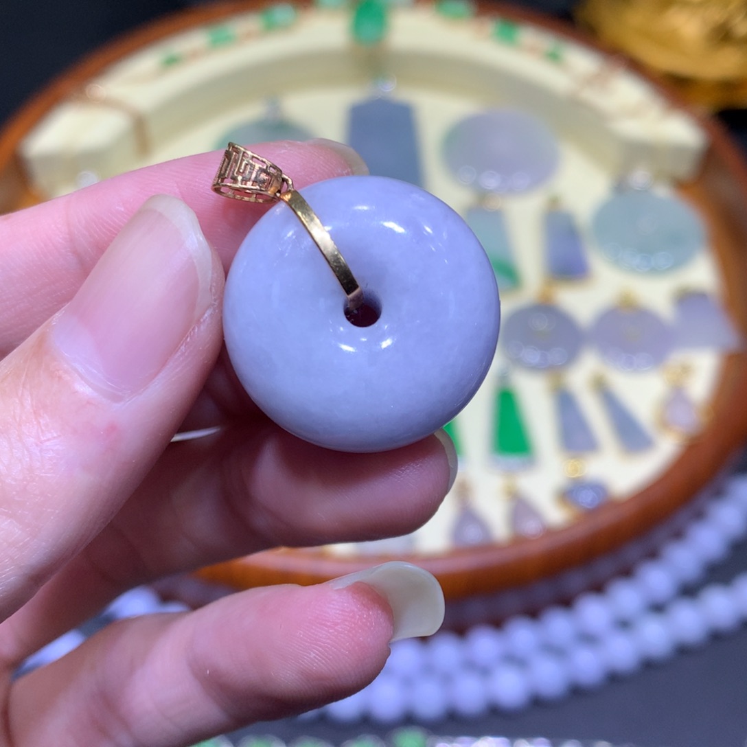 翡翠吊坠(不含链)18K金镶嵌