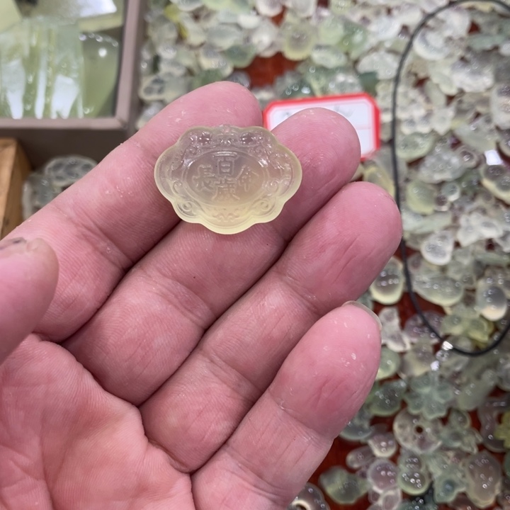 蛇纹石玉合金颈饰