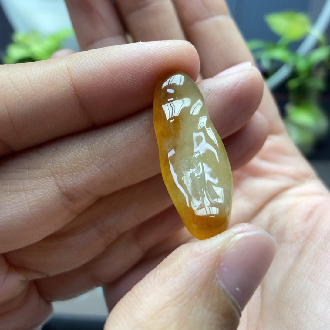 翡翠颈饰未镶嵌吊坠