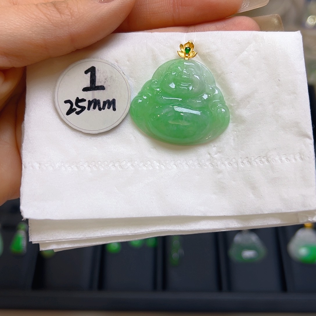 翡翠颈饰18K金镶嵌翡翠